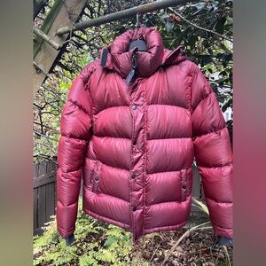 Original burgundy TNA Super Puff Jacket